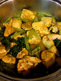 鶏むね肉と小松菜のココナッツカレー蒸し-レシピのメイン写真