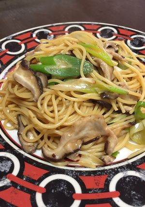 オイスターソースで長ネギと椎茸のパスタ-レシピのメイン写真