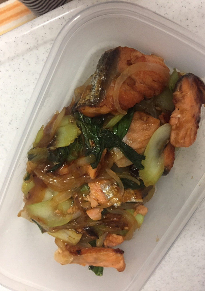 鮭と玉ねぎの甘酢炒め-レシピのメイン写真