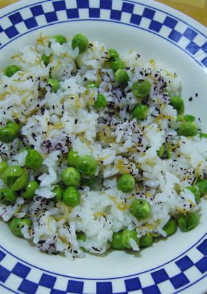 グリーンピースとちりめんじゃこまぜご飯-レシピのメイン写真
