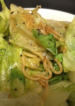 不思議夜食…簡単！レタスの焼そば-レシピのメイン写真