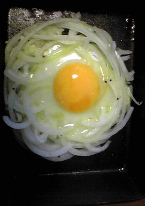 たまねぎで巣篭り風たまご-レシピのメイン写真