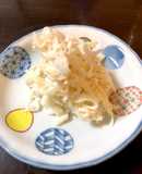 簡単！大根とセロリと帆立貝水煮缶のサラダ