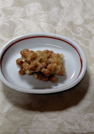 納豆に焼肉のタレとタマネギで毎日ヘルシー-レシピのメイン写真
