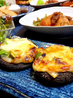 しいたけの味噌アボカドチーズ焼き-レシピのメイン写真