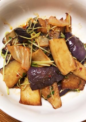 茄子とエリンギのキムチ炒め豆苗入♪-レシピのメイン写真