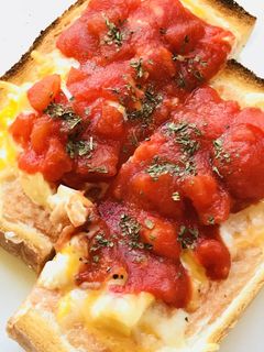 クリーム&とろけるチーズのトマトトースト-レシピのメイン写真