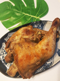 骨付き鶏もも肉ガーリック♪オーブンで簡単-レシピのメイン写真