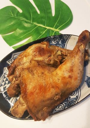 骨付き鶏もも肉ガーリック♪オーブンで簡単-レシピのメイン写真