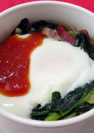 朝食に★レンジdeほうれん草のココット-レシピのメイン写真
