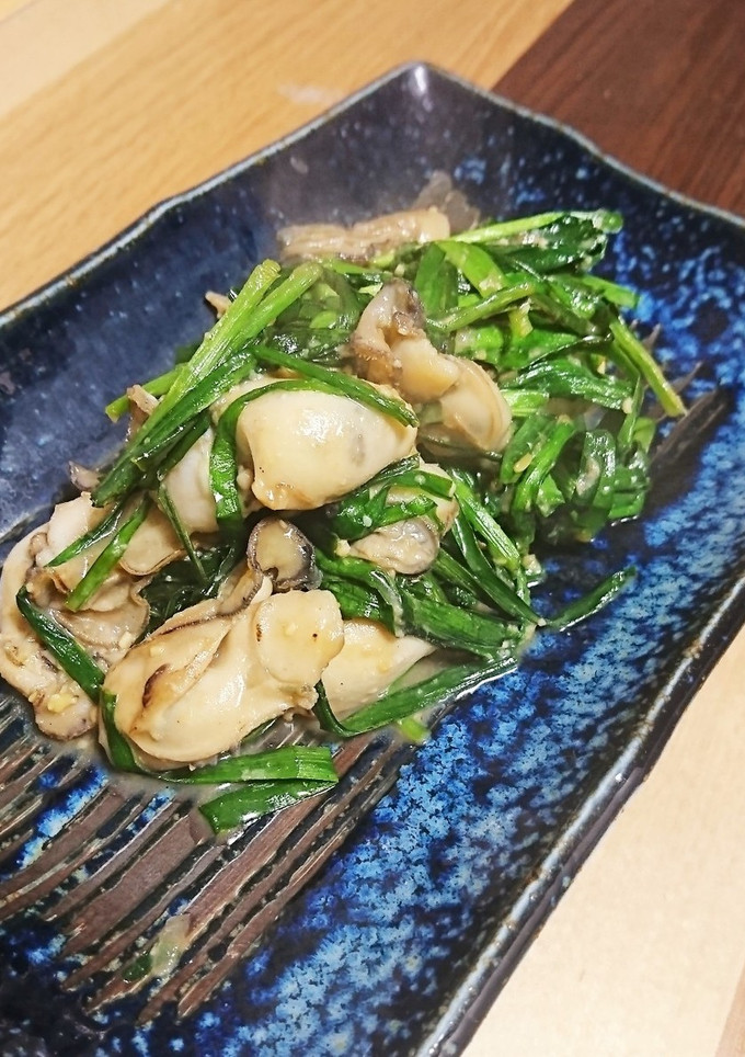 ぷりっと牡蠣とニラの味噌バター炒め♡-レシピのメイン写真