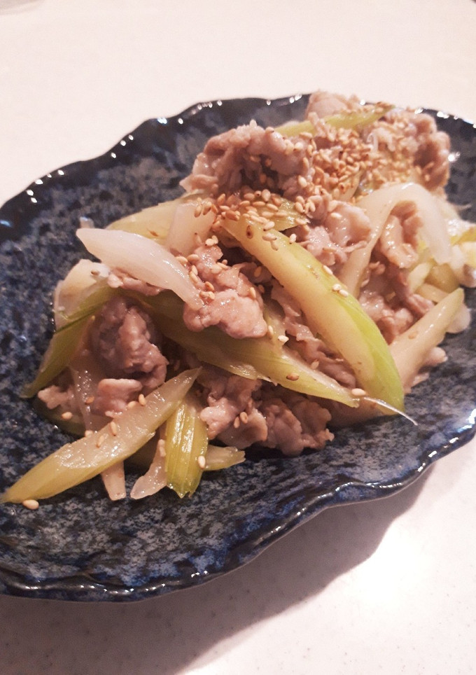 あっさり★豚肉とセロリのウマ塩炒め★-レシピのメイン写真