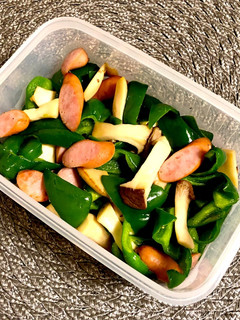 ウインナーと野菜のクレイジーソルト炒め-レシピのメイン写真