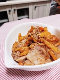 今が旬!柿と豚バラ肉の胡麻和え-レシピのメイン写真