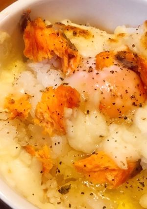 朝ごはんに！鮭チーズ焼きTKG！-レシピのメイン写真