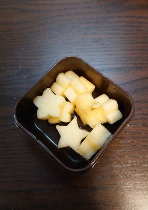 お弁当にも可愛い☆型抜きリンゴ-レシピのメイン写真