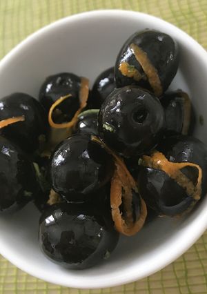 オレンジ風味のオリーブ-レシピのメイン写真