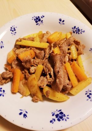 豚肉ポテト人参のオーロラソース炒め-レシピのメイン写真