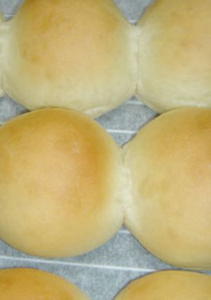 生クリームとはちみつのふんわり丸パン-レシピのメイン写真