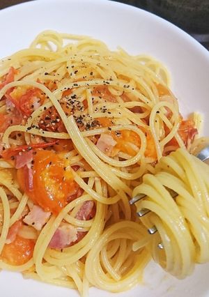 ベーコンとトマトのオイルパスタ-レシピのメイン写真