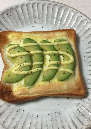 アボカドトースト-レシピのメイン写真
