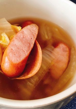 入れて煮るだけ！白菜の簡単コンソメスープ-レシピのメイン写真