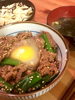 瞬殺焼き肉丼★食べるラー油で-レシピのメイン写真