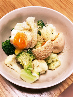 ブロッコリーと味玉のナムル風サラダ-レシピのメイン写真