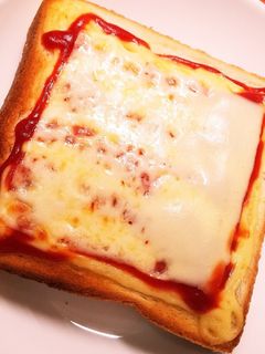 …簡単朝トースト(ピザ風)…-レシピのメイン写真
