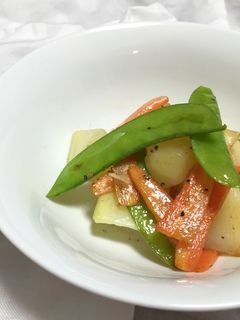 きぬさやとじゃが芋の炒め物-レシピのメイン写真