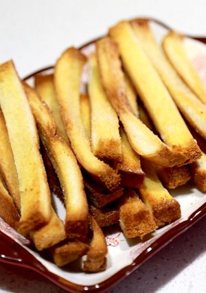 パンの耳簡単に大変身(誰でも作れる)-レシピのメイン写真