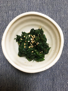 わさび菜の葉の黒ごま和え♪-レシピのメイン写真