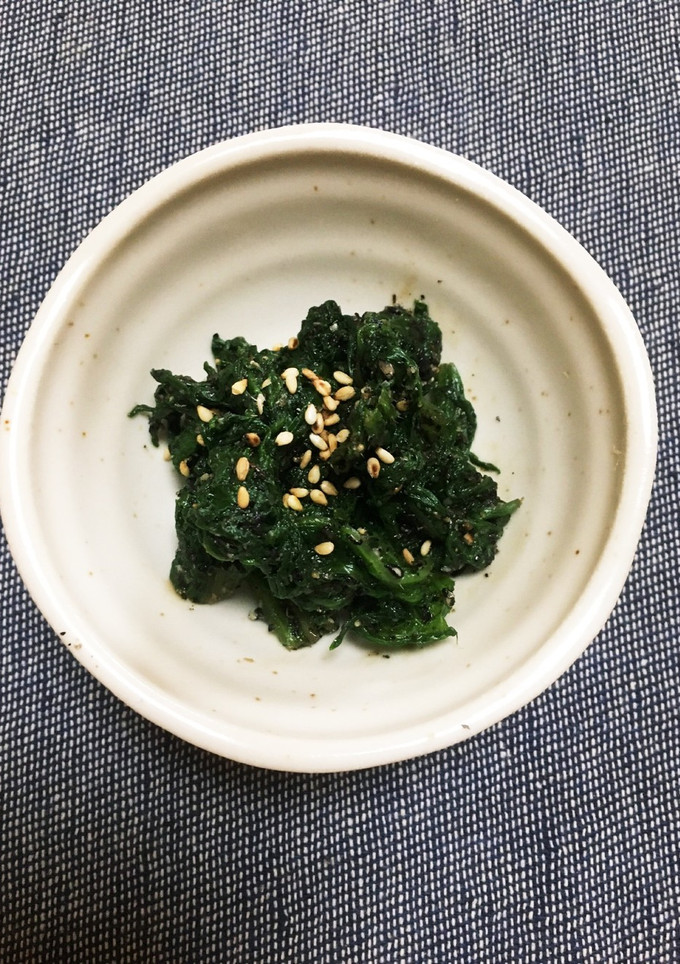 わさび菜の葉の黒ごま和え♪-レシピのメイン写真