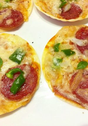☆餃子の皮でミニピザ☆-レシピのメイン写真