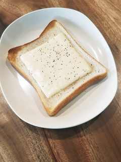 シンプルが1番☆蜂蜜チーズトースト-レシピのメイン写真