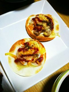 残り物のシュウマイと餃子の皮で、簡単ピザ-レシピのメイン写真