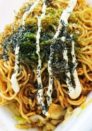 カップ焼きそばにすり胡麻ちょい足し♪-レシピのメイン写真