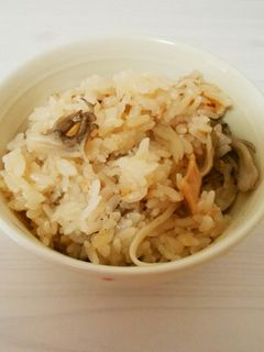お鍋で炊く!舞茸とツナの炊き込みご飯-レシピのメイン写真