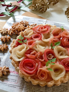 りんごと洋梨の薔薇カスタードパイ-レシピのメイン写真