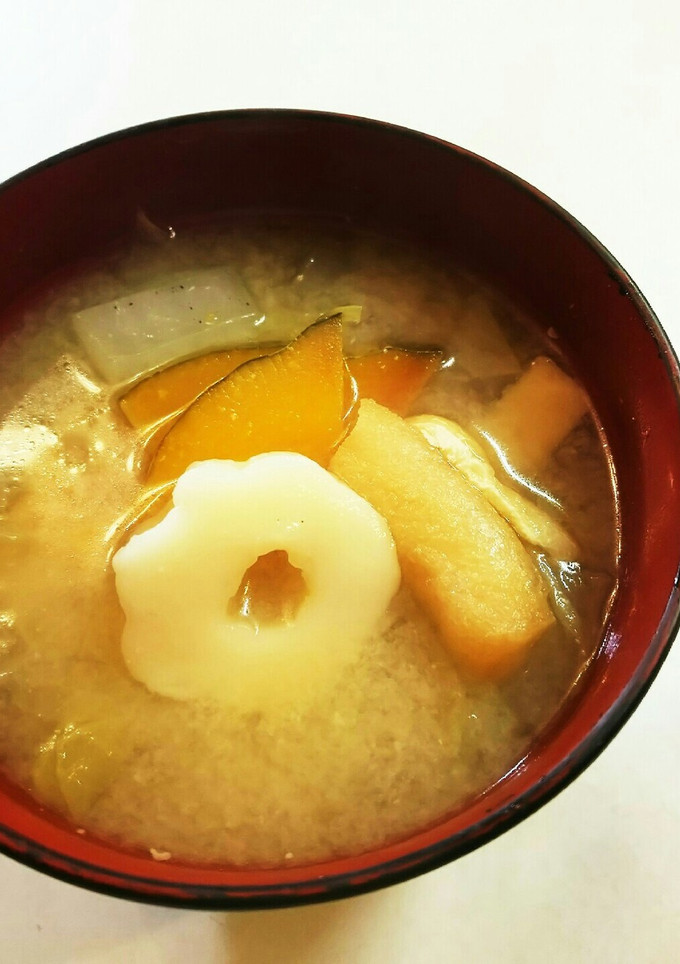 ちくわぶの白菜と油揚げと南瓜の味噌汁-レシピのメイン写真