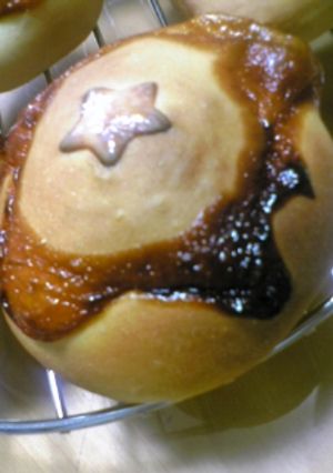 卵アレルギーっ子の、お星様ハンバーグパン-レシピのメイン写真