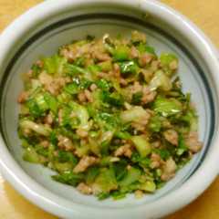 รูปของ 節約ご飯のおかずにキャベツの外葉の肉味噌