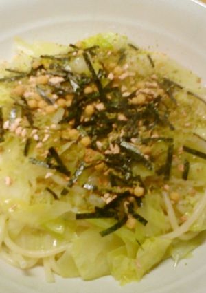 昼食　永谷園のお茶漬けとキャベツのパスタ-レシピのメイン写真