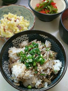 秋の味覚!茸と牛牛蒡の混ぜご飯-レシピのメイン写真