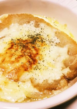 朝に贅沢を♪オニオンスープグラタン-レシピのメイン写真