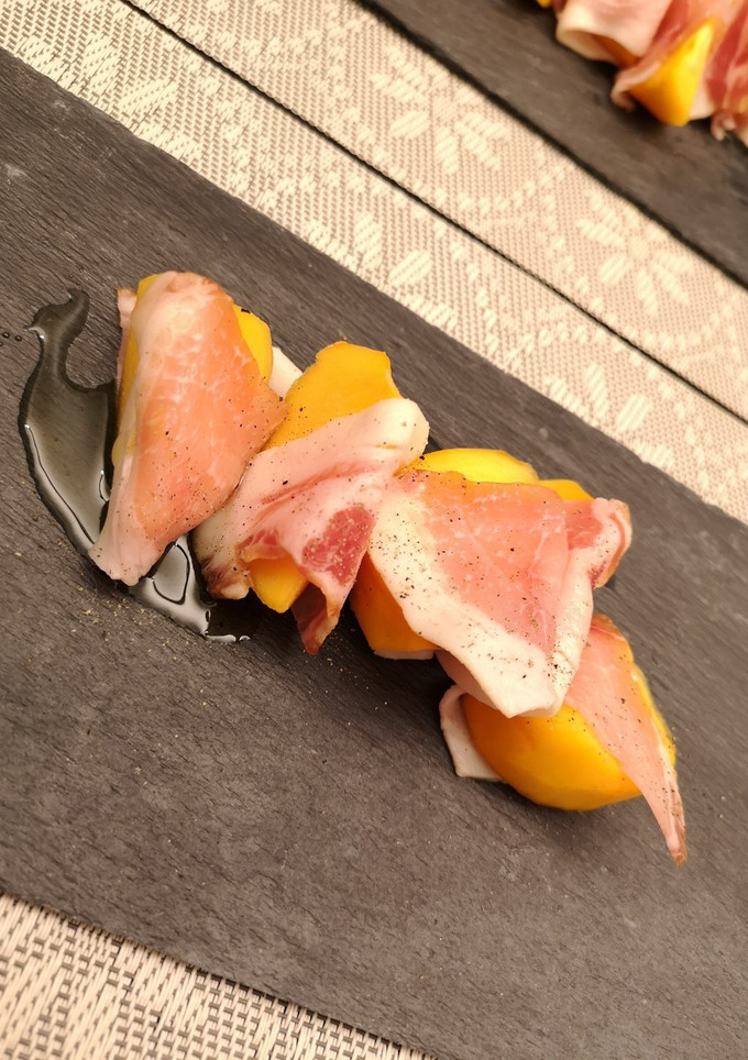 柿と生ハムの簡単おつまみ♬-レシピのメイン写真