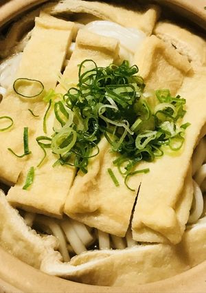 パッと見、きつねうどん●鶏肉の寄せ鍋-レシピのメイン写真