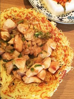 簡単!鶏肉のパリパリ塩ダレ固焼きそば-レシピのメイン写真
