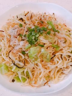 レンジで簡単!塩昆布と塩麹で塩焼きそば!-レシピのメイン写真