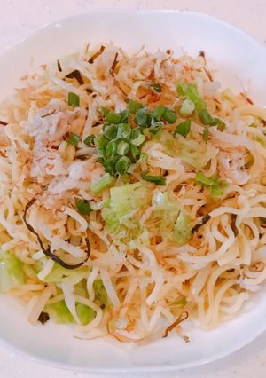 レンジで簡単！塩昆布と塩麹で塩焼きそば！-レシピのメイン写真